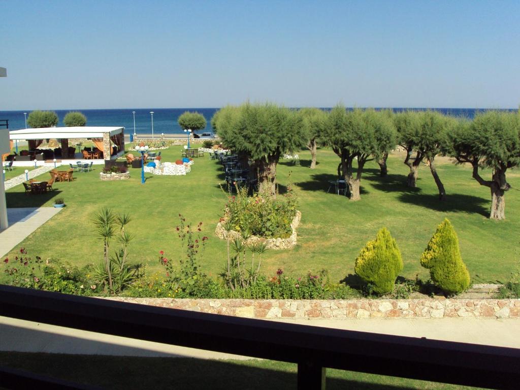 Al Mare Apartments Afantou Exteriör bild